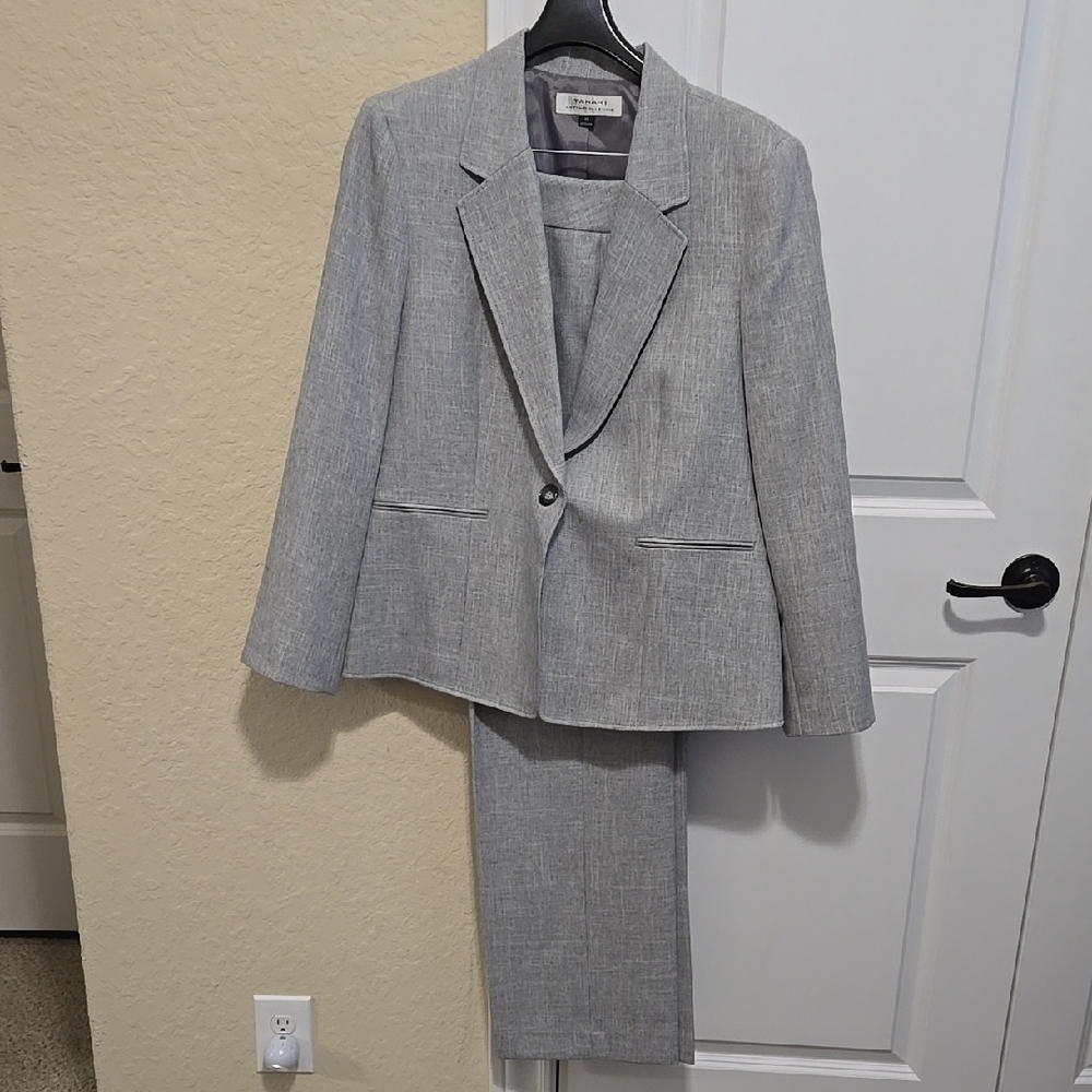 Tahari Gray Women's Suit Set